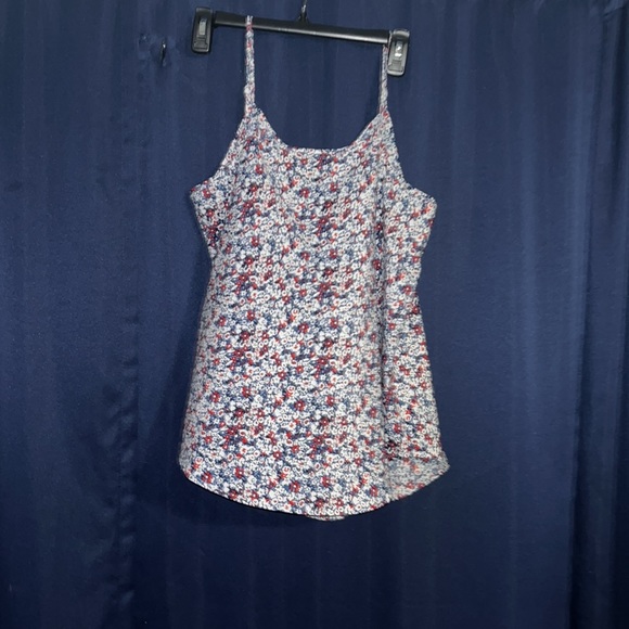 Blue red and white floral tank top. - Picture 4 of 11